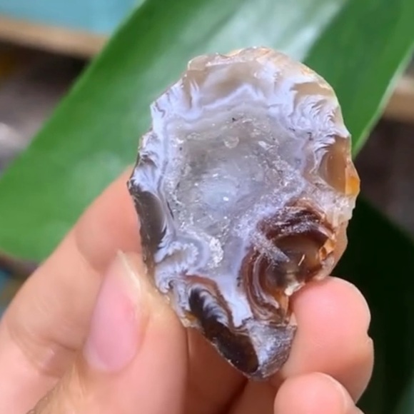 Natural Geode Crystal Clusters - crack the geode and find a beautiful crystal - Picture 2 of 4